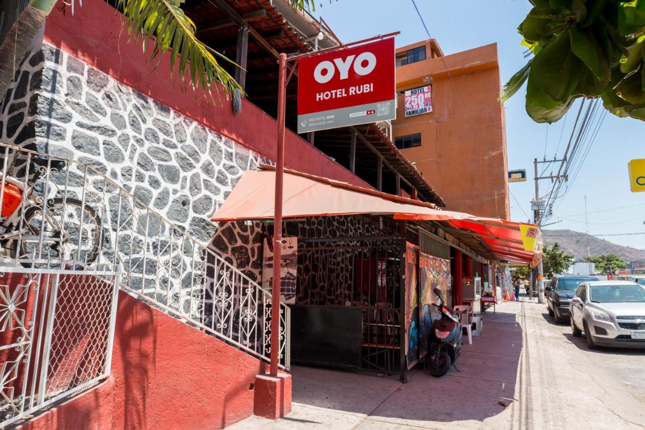 Oyo Hotel Rubi Zihuatanejo Dış mekan fotoğraf