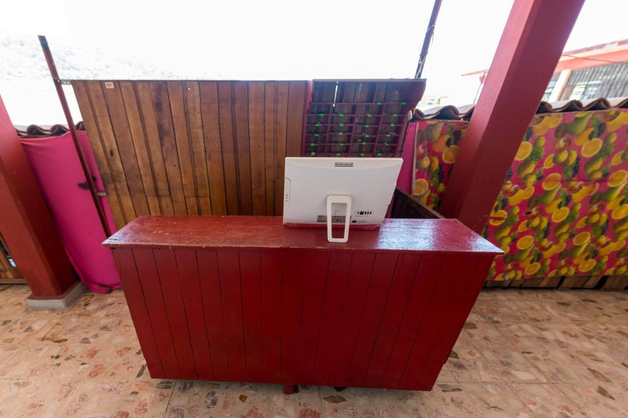 Oyo Hotel Rubi Zihuatanejo Dış mekan fotoğraf