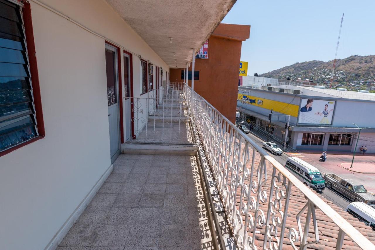 Oyo Hotel Rubi Zihuatanejo Dış mekan fotoğraf