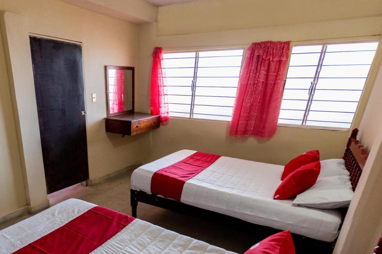 Oyo Hotel Rubi Zihuatanejo Dış mekan fotoğraf